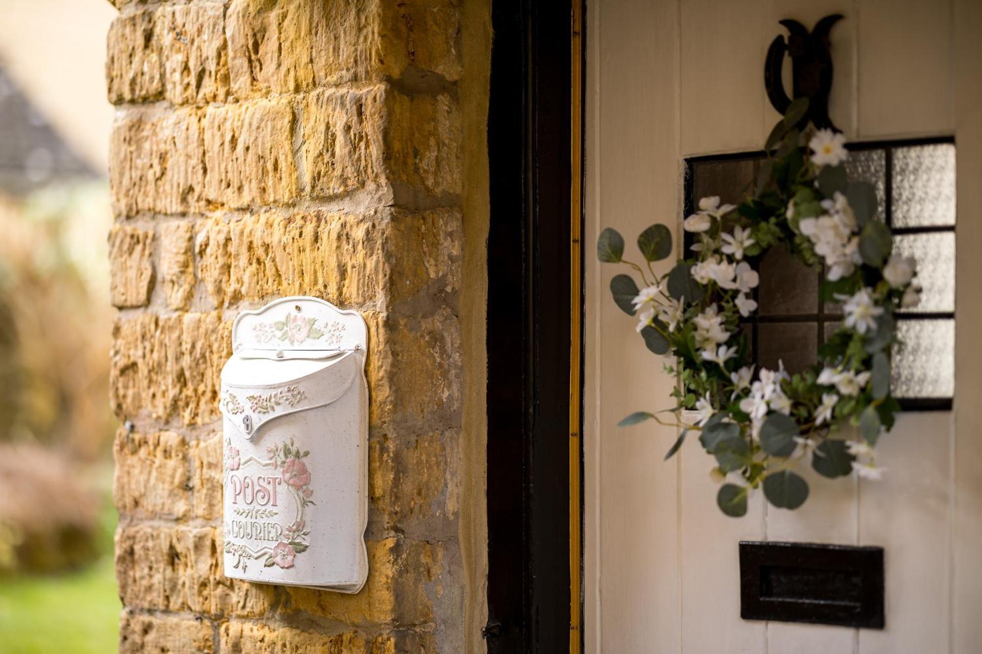 Bourton Scandi Chic Authentic Cottage Exteriör bild